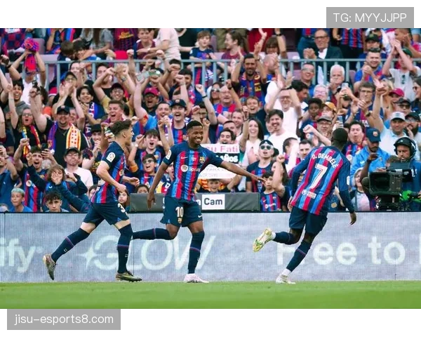 欧冠裁判执行主观性 同一动作不同比赛判罚差异